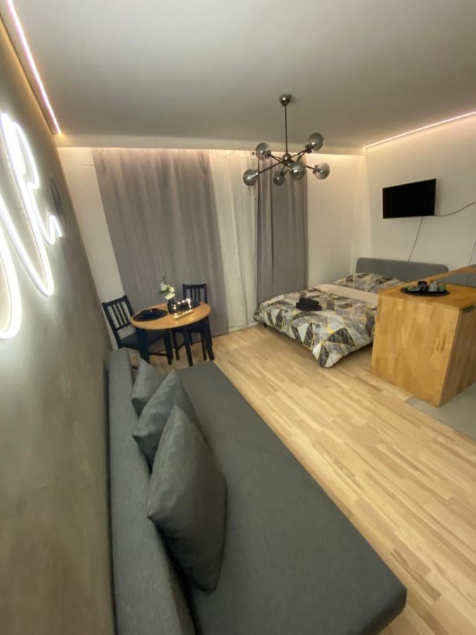 Love Glow Studio Krasków Εξωτερικό φωτογραφία